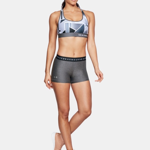 Under Armour women’s heat gear armour shorts - Picture 2 of 5